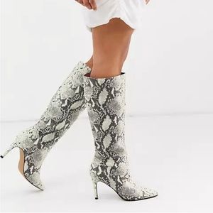 New without box Steve Madden Kinga knee-high boots.